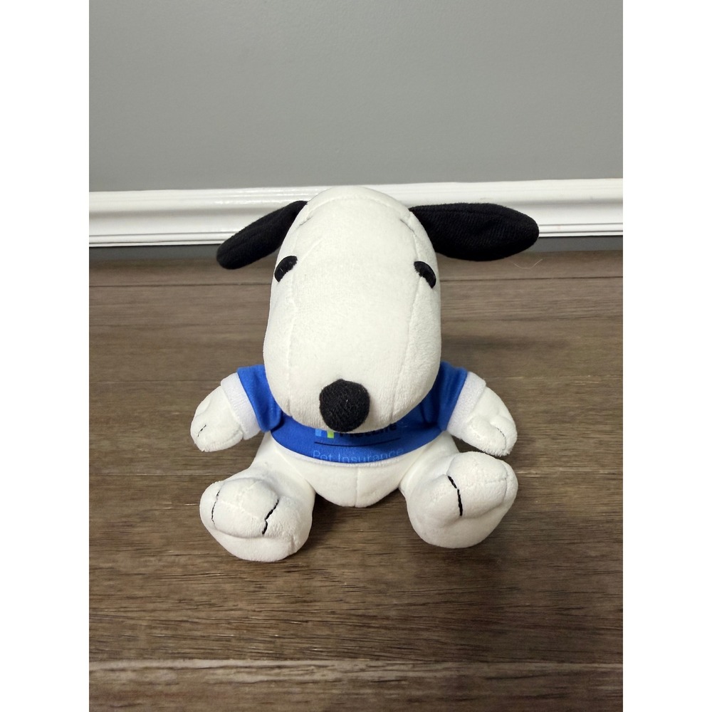 MetLife‎ Peanuts Snoopy Promo Plush